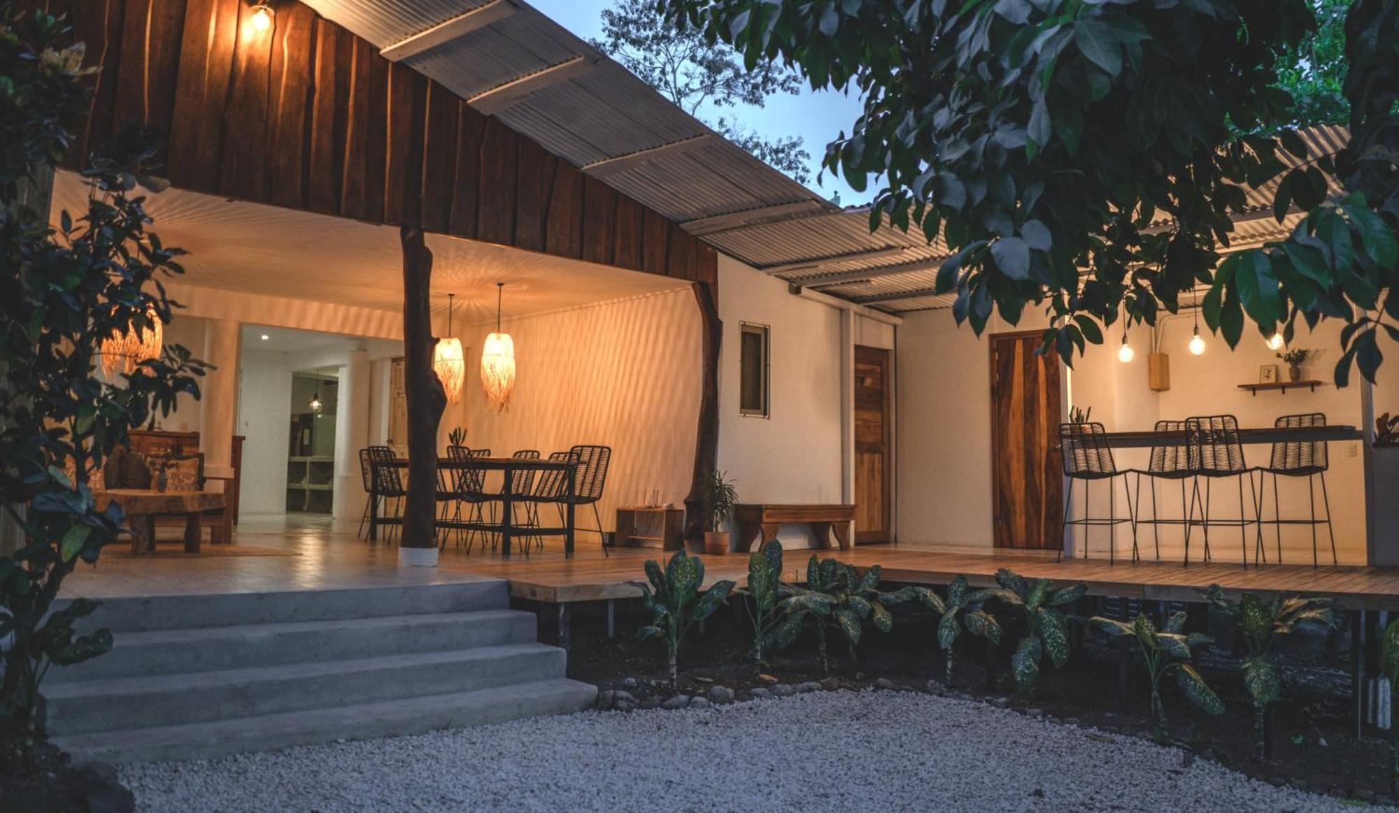 Cuatro Vientos Lodge & Apartments - Mal Pais, Costa Rica Playa Santa Teresa  Экстерьер фото
