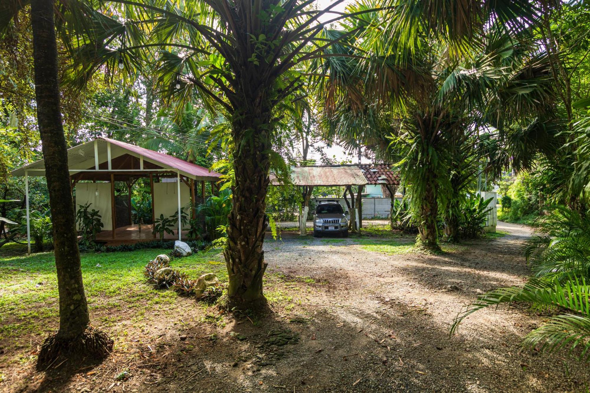 Cuatro Vientos Lodge & Apartments - Mal Pais, Costa Rica Playa Santa Teresa  Экстерьер фото
